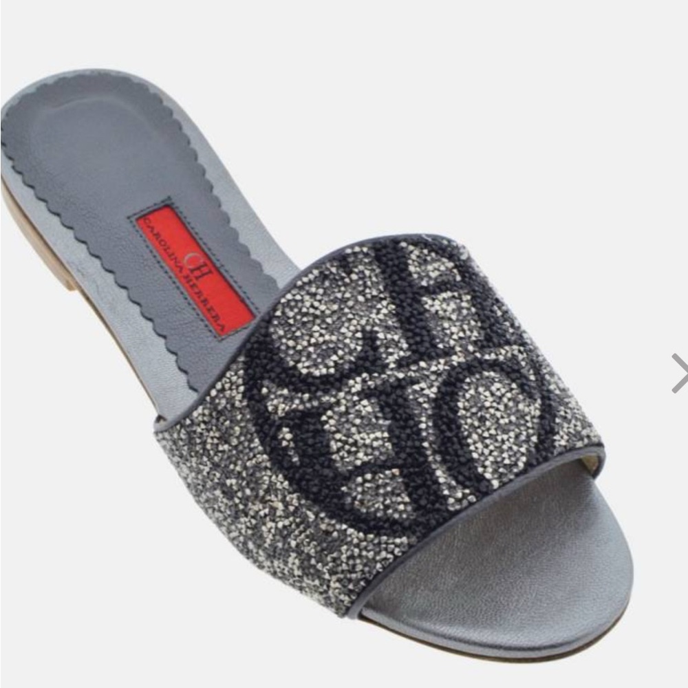 Like new CH Palas Sandals use one time - Picture 9 of 9